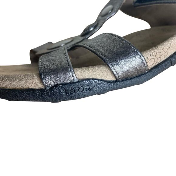 Taos Sandals Size 9 Treasure Metallic Silver Leather Adjustable T Strap Pewter - Picture 10 of 11